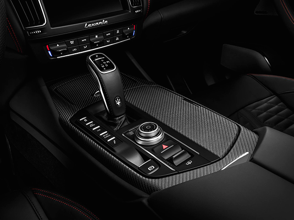 مازيراتي تكشف النقاب عن نسخة تروفيو من طراز ليفانتي